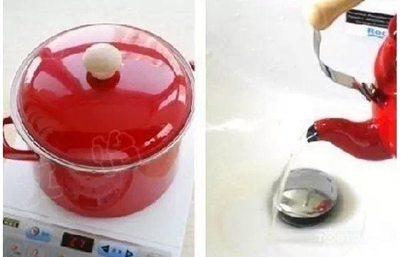 抽油煙機髒得煩人，只見她燒了一鍋滾水，接著裡面加入家中都有的＂這一物＂，下一秒讓所有人都瞪大眼睛爭相模仿！！