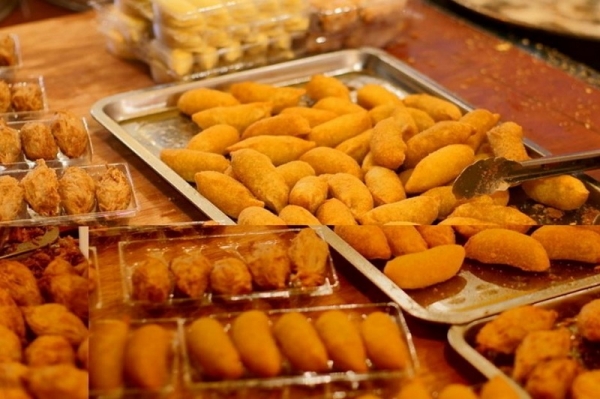 【踢爆】奉勸大家到餐廳千祈唔好點尼D菜食 因為D餸全部都係假嘢來嘅!小心中埋CANCER添!