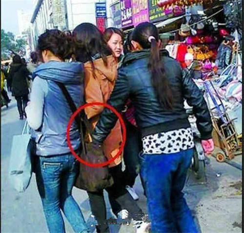 到國外旅遊要小心,看看這組冒死偷拍到的照片,請分享出去讓更多人知道!!!
