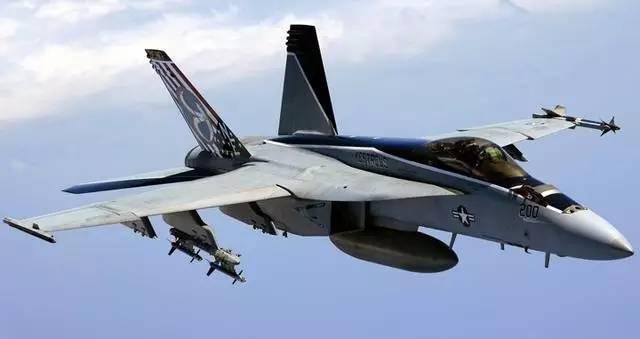 美海軍1700架飛機停飛航母也將再次“裸奔”! 原因卻異常尷尬