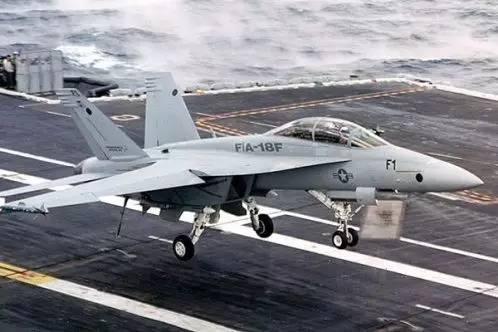 美海軍1700架飛機停飛航母也將再次“裸奔”! 原因卻異常尷尬