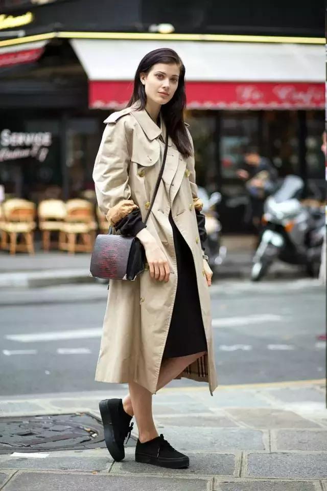 2017開春單品怎麼挑? 記住一個“大”字即可,美成一道街景!