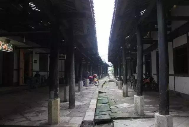 景美人少的10個中國小村鎮,今生一定要走一遍!