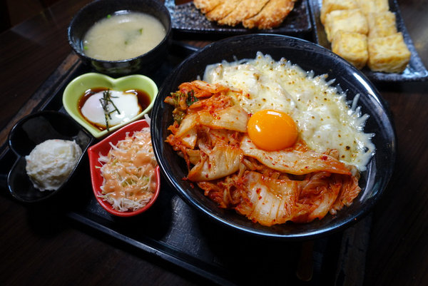 新丼日式丼飯 (1).JPG