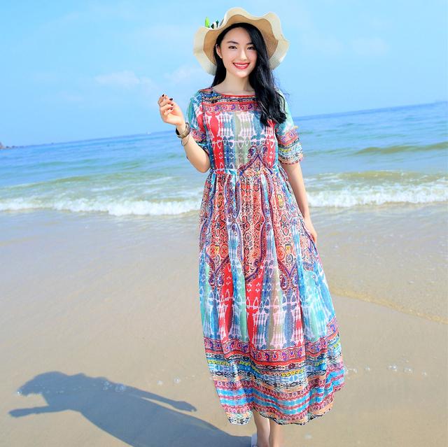 夏天去海邊度假肯定也必須要有一件飄逸長裙