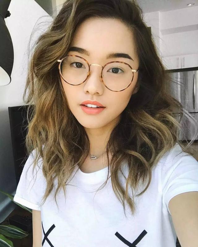 長相普通又矮壯腿短? 靠著完美穿衣就能打場翻身戰!