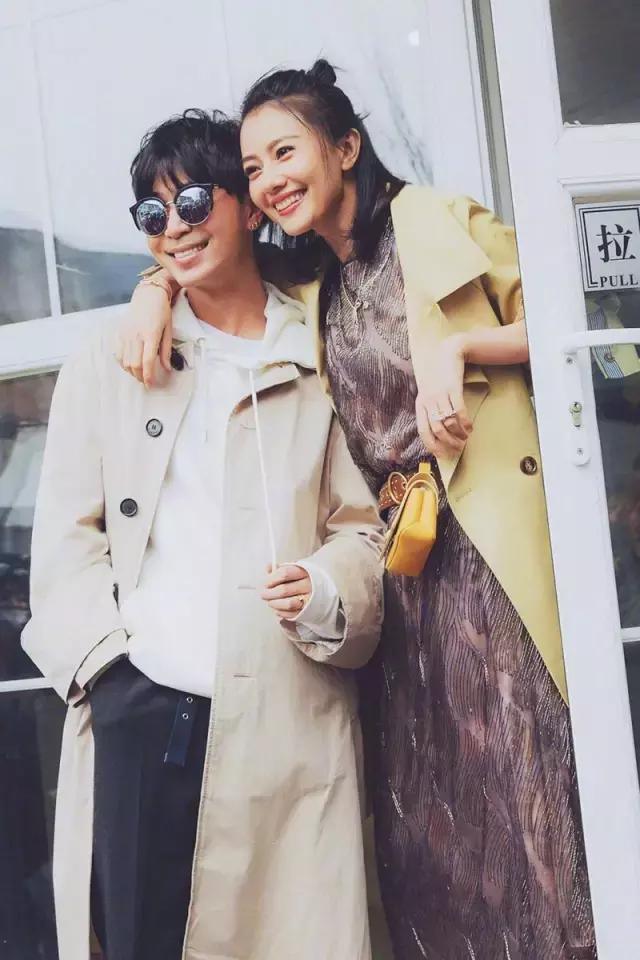 春意盎然的季節,試試亮色搭配,或許你就是下一部電影的女主!