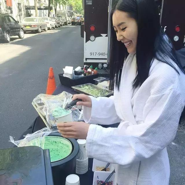 沒有大表姐劉雯的身材,但可以學習她的衣品!