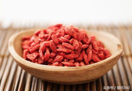 什麼時候吃枸杞子最好，每天吃多少粒？