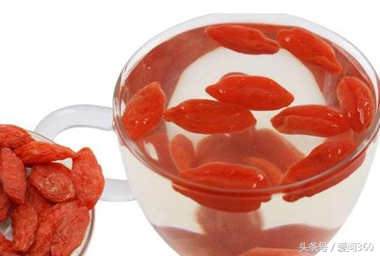 什麼時候吃枸杞子最好，每天吃多少粒？