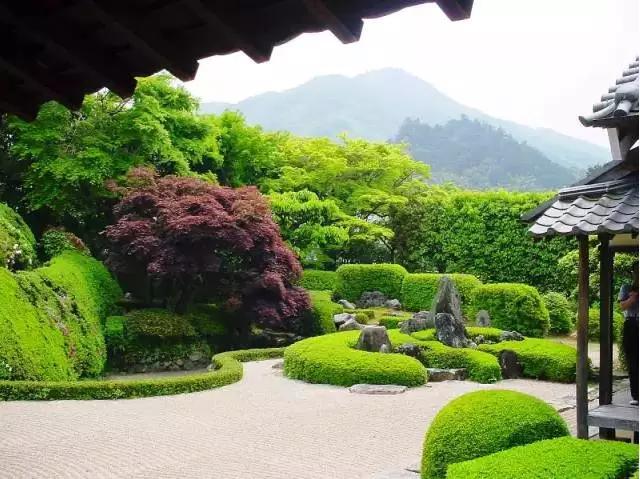 風景氛圍美如畫的日本庭院