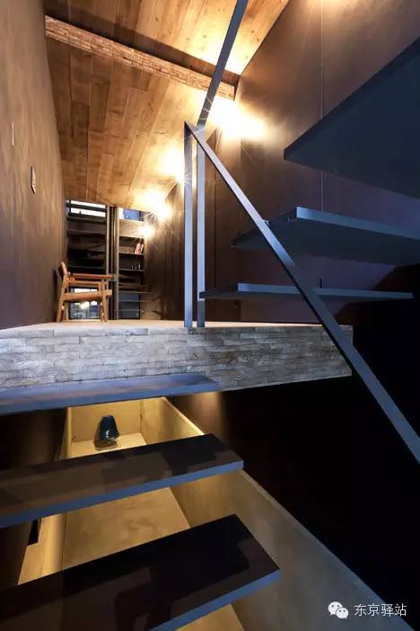 在日本，2.5米寬的房子也能變身宜居空間
