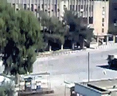坦克殉爆到底有多可怕？炮塔被掀飛，車組人員瞬間燒成焦炭！