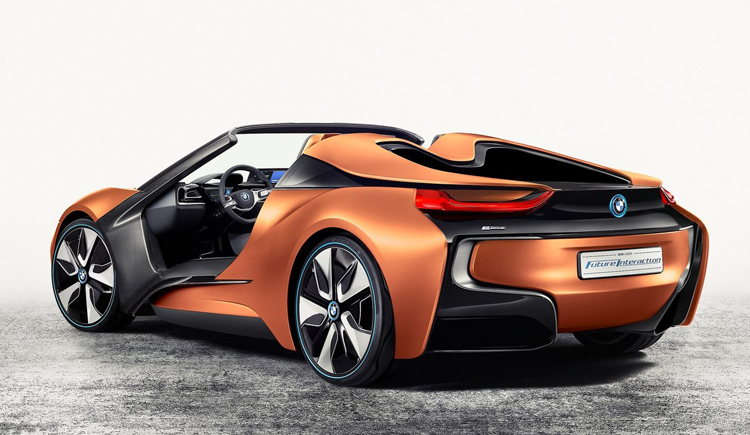通通交給螢幕就對了!寶馬《BMW i Vision Future Interaction》&《i8 Mirrorless