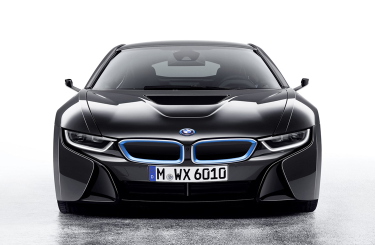 通通交給螢幕就對了!寶馬《BMW i Vision Future Interaction》&《i8 Mirrorless