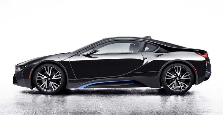 通通交給螢幕就對了!寶馬《BMW i Vision Future Interaction》&《i8 Mirrorless
