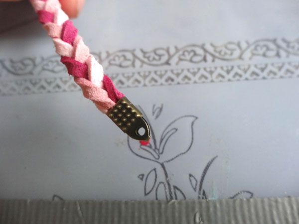 韓國絨繩編織手鍊 美膩膩的韓國絨手鍊編織教程