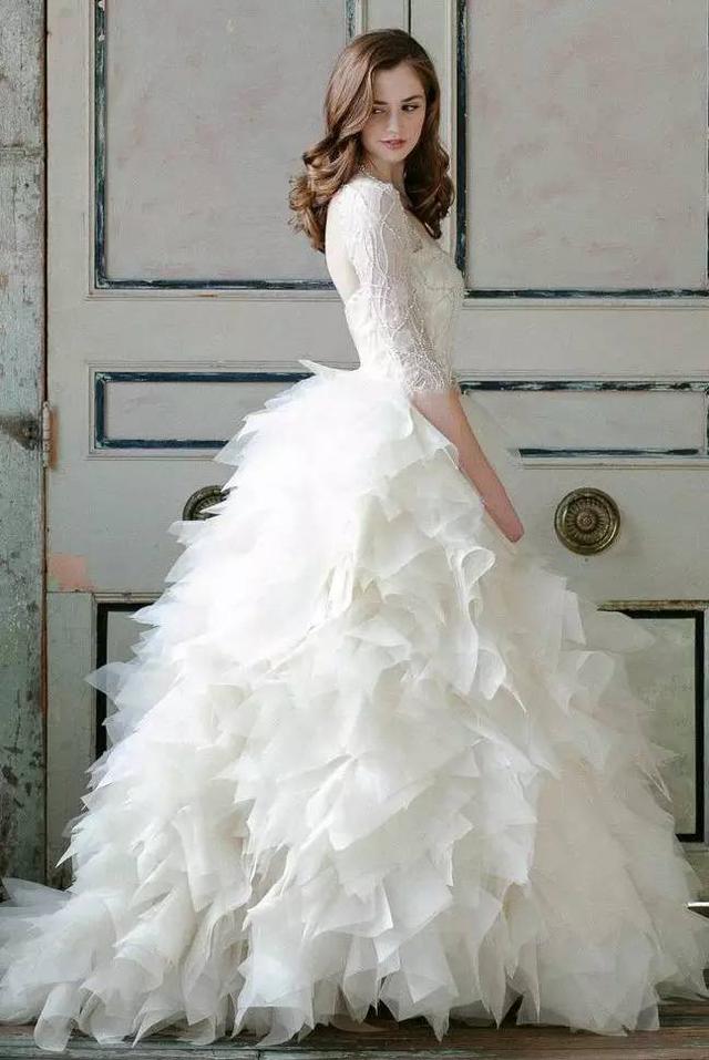 羽毛婚紗這麼美，婚禮不穿准後悔~
