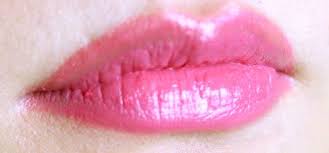 顛覆你的上妝習慣！讓日本妞告訴你「先唇蜜後口紅」的箇中奧秘是什麼