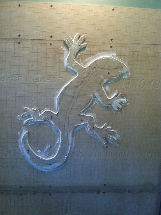 So, they decided to add this lizard design to the shower.