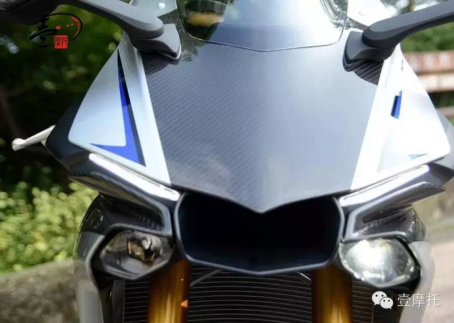 《萬眾矚目》為賽道而生，山葉 YZF-R1M摩托車!
