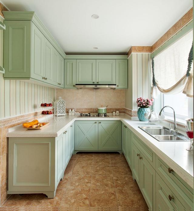 廚房牆磚就用這顏色，耐髒、漂亮又便宜！