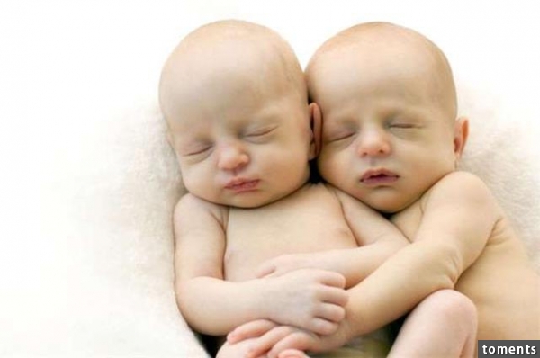 媽媽本來超開心懷雙胞胎，結果40天過後做產檢竟只剩一個！結果醫生表示：「另一個被吃掉了。」當知道真相後。。阿彌陀佛！