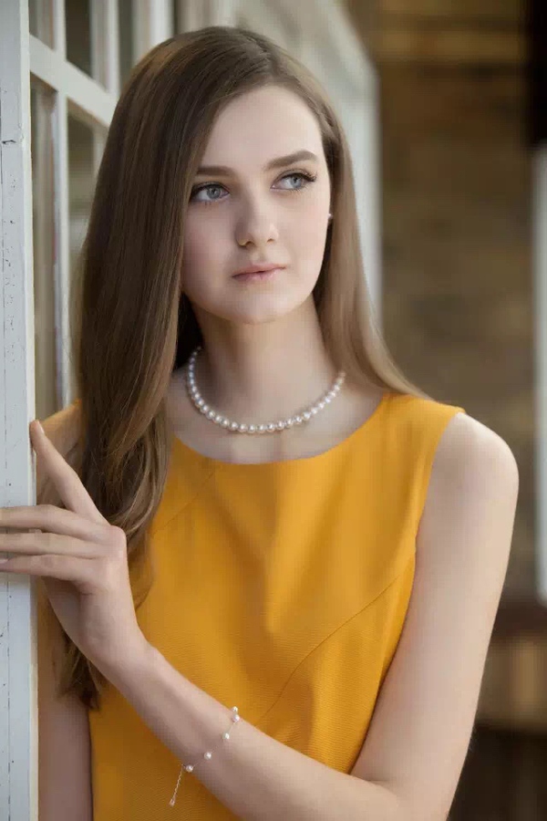 哪些款式的珍珠項鍊適合20歲左右的女孩子佩戴？