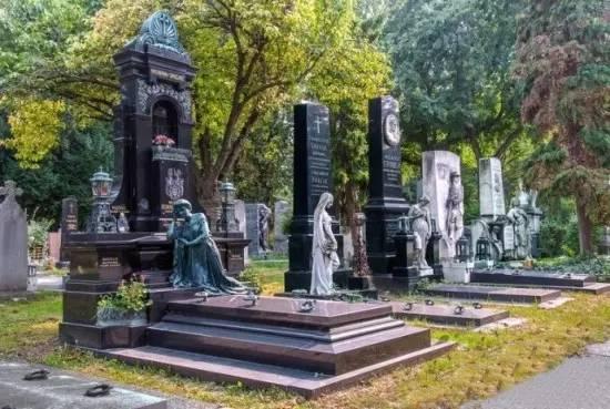 全球最美麗迷人的20個墓地