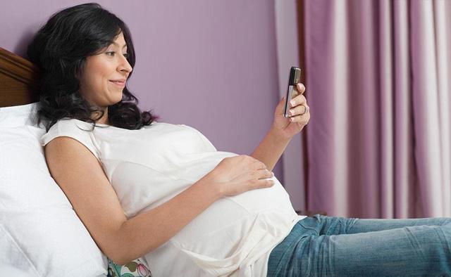 孕產婦玩手機的危害竟然這麼大？
