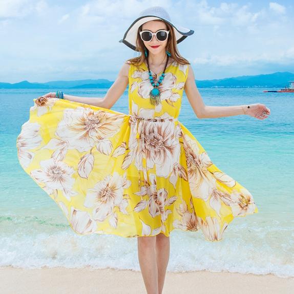 夏天去海邊度假肯定也必須要有一件飄逸長裙