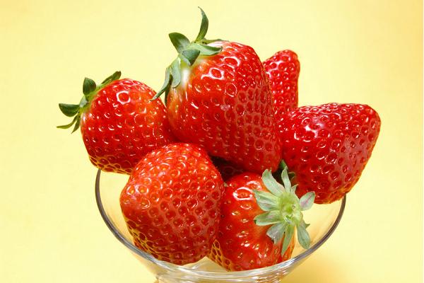美國公布「最髒水果蔬菜」排行榜，沒想到第一名竟然是「它」！天啊，98%的人幾乎天天吃！
