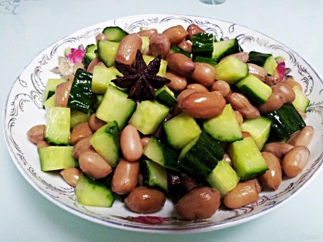 黃瓜營養價值高,但是一定不能這樣吃!