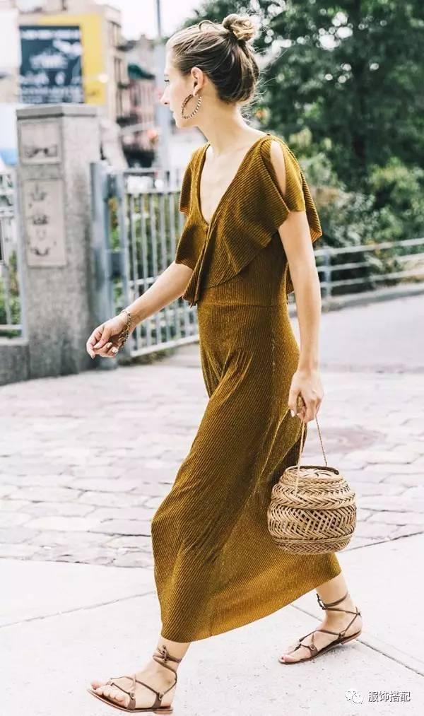 連衣裙+平底鞋,春夏最美搭配!
