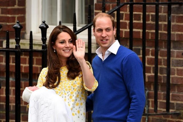 英國夏洛特小公主兩歲了! 媽媽說她是“愛馬士”