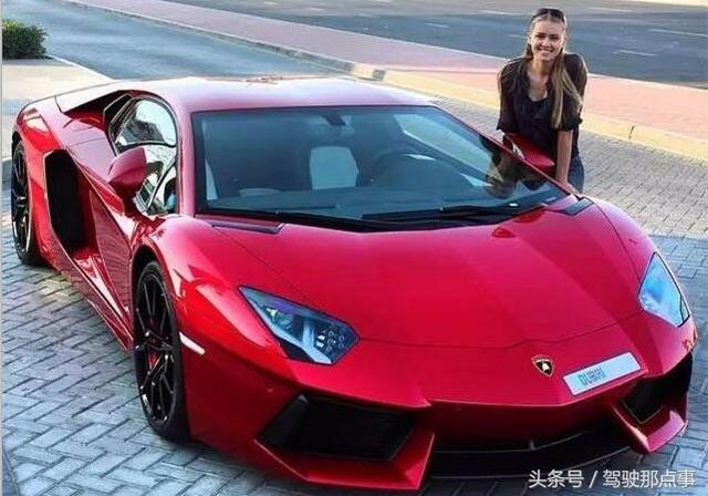 烏克蘭超模15歲出道,擁有50多輛超跑,背後的故事讓人佩服!
