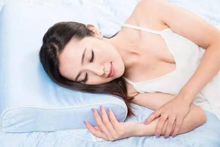 10種病睡一覺就能搞定,最適合你的睡姿是哪種
