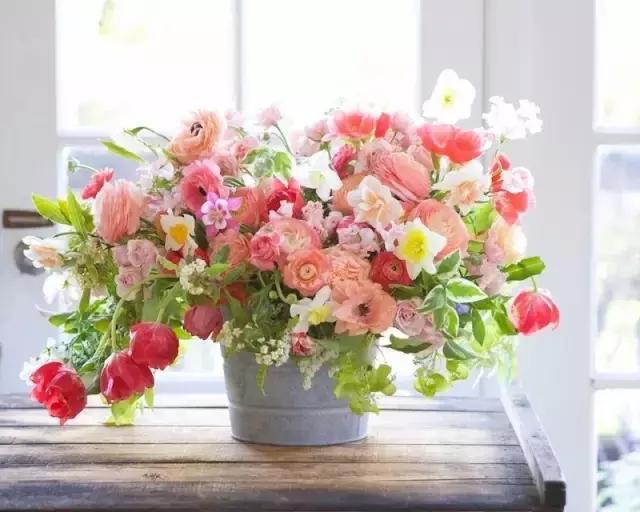 愛上花藝，讓你的空間“花香四溢”