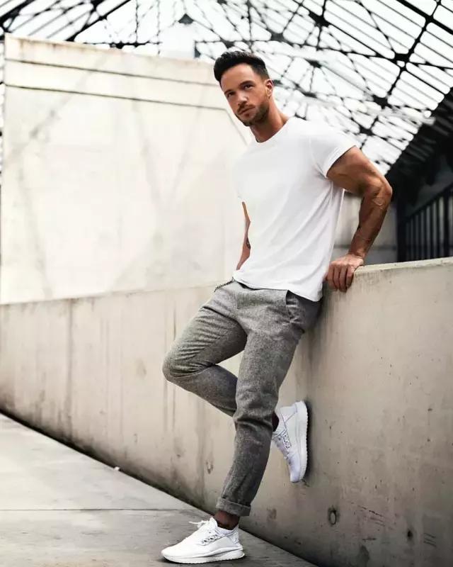 潮男的白T搭配法，5招凹成行走的荷爾蒙！