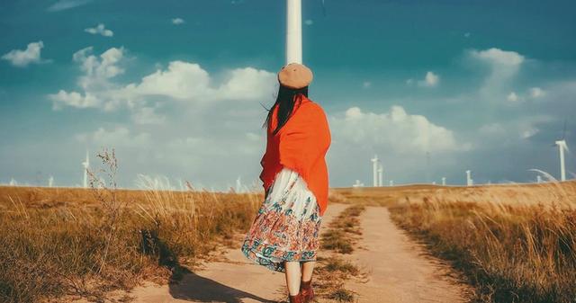 給你一個巴掌然後再給你揉揉,這就是人心