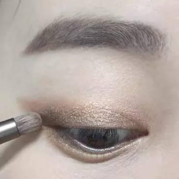 日常妝怎麼畫? 來,教你五款初學者必備最易上手の日常妝容!