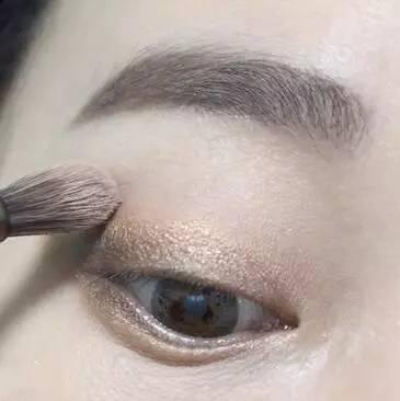 日常妝怎麼畫? 來,教你五款初學者必備最易上手の日常妝容!