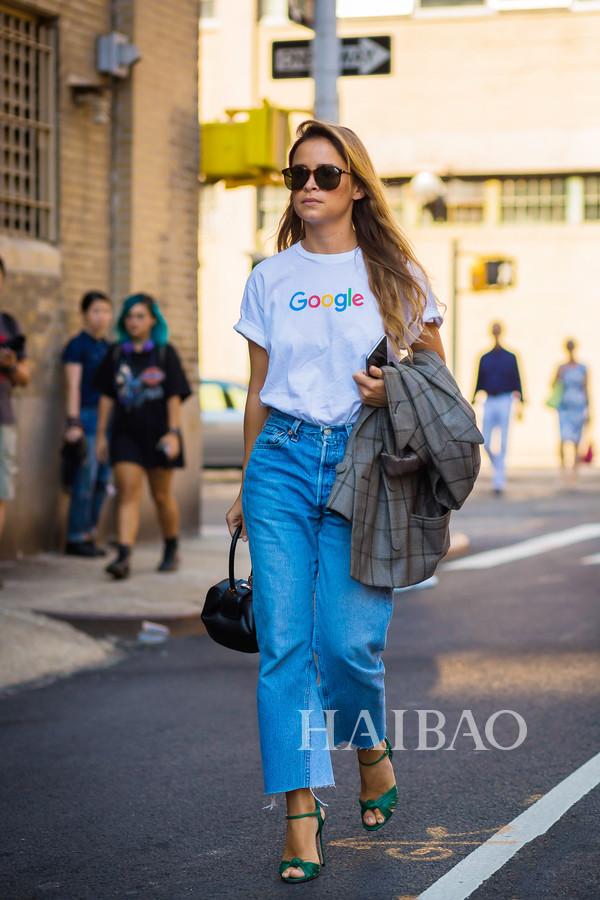 40℃照樣是時尚大IP! 牛仔九分褲、牛仔短褲、牛仔半裙……牛仔單品人人愛,夏日扮靚也離不開它!