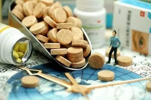 尿酸高,離痛風有多遠? 做好“三多二少一禁”,能降低尿酸!