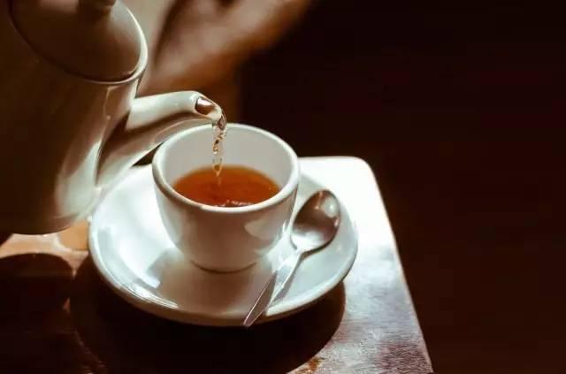 茶，是一味調劑生活的良飲