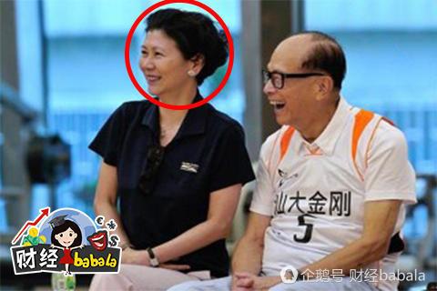 李嘉誠撤資背後:這位神秘紅顏知己,幫他重塑商業王國!