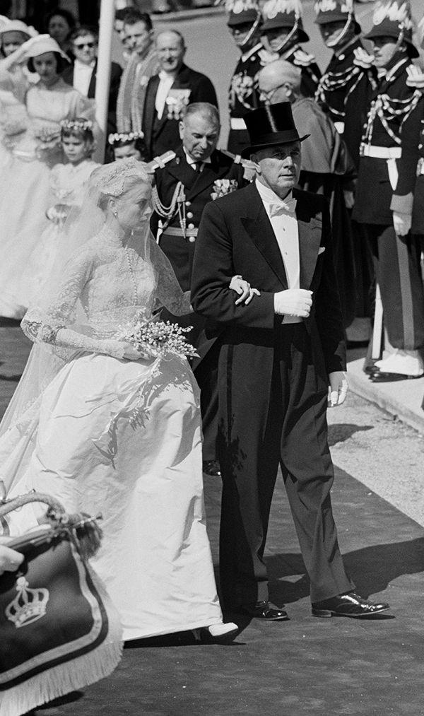 上下70年:史上最美麗的皇室婚紗集合
