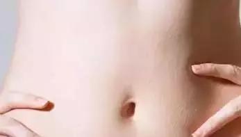 低頭看看肚臍,如果出現這種特徵,說明你的身體超健康!