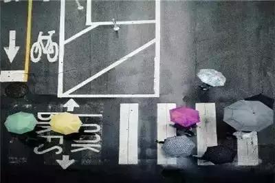 一個人愛不愛你，藏在這些小事裡