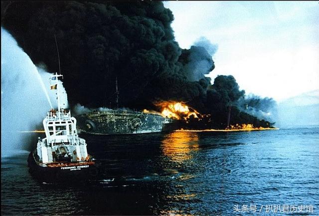 史上頭一遭! 美國軍艦險被一架客機擊沉,奈何有苦卻說不出?